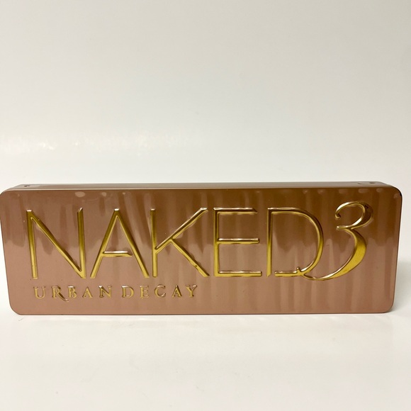 Urban Decay
Naked3 Eyeshadow Palette (12 x 1.41 g) - Picture 2 of 9